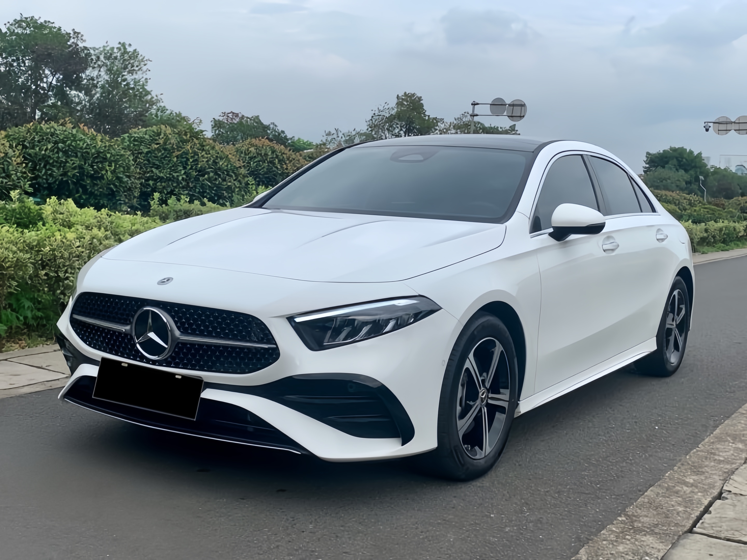 奔驰a级车:适合家用,优惠有限,舒适安全